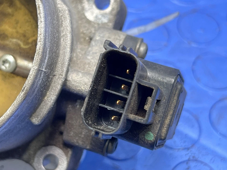 Conjunto de carrocería de válvula de acelerador Ford Expedition 2011-2014 OEM 8L3Z9E926C Foto 2 de 4