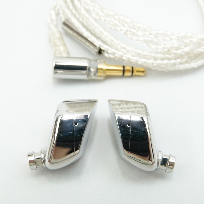 Final Audio A8000 (FI-A8DSSD) Audiophile Earphones Truly Beryllium