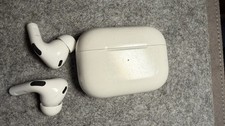 Apple AirPods Pro 1st Generation with Magsafe Charging Case