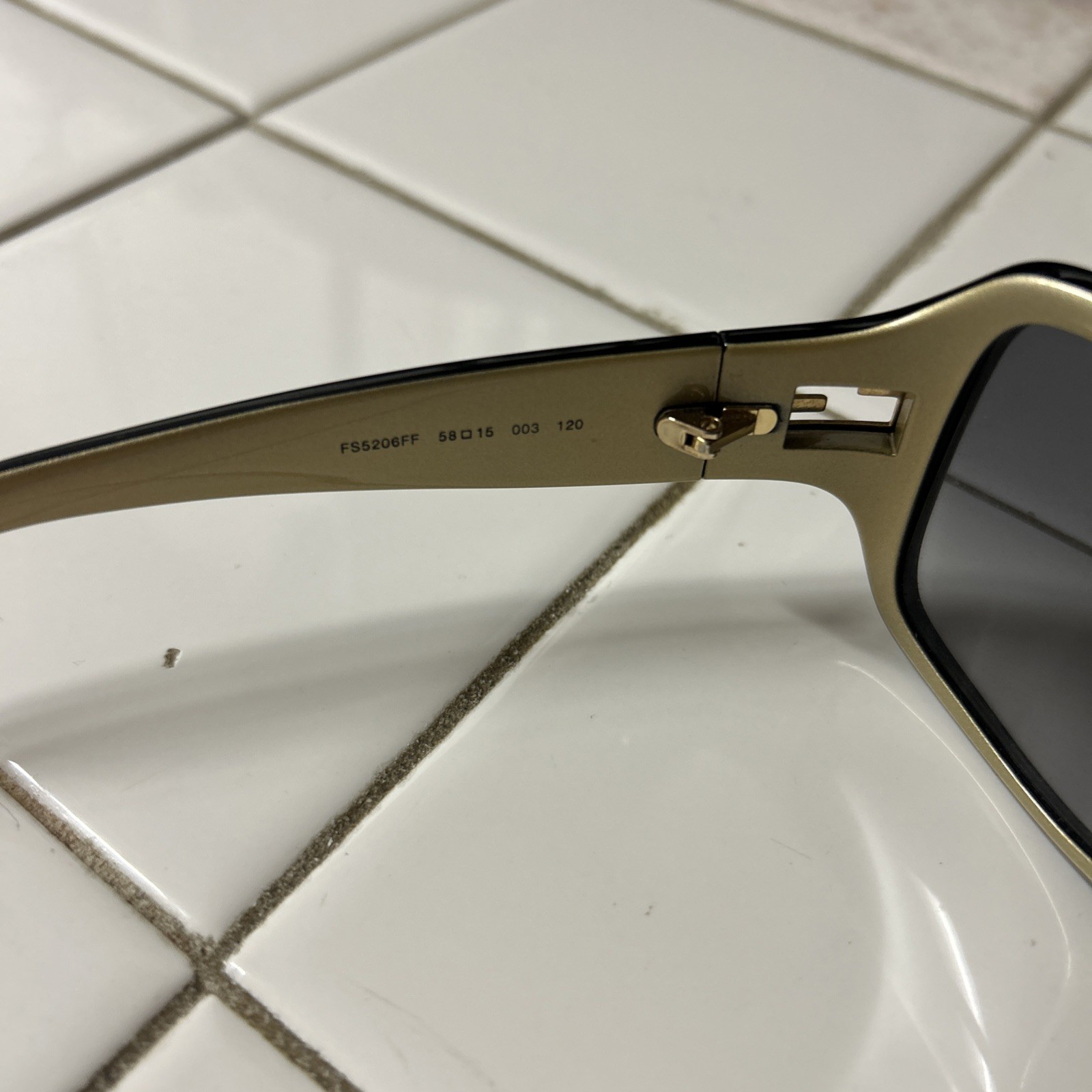 Fendi FS5206FF women's rectangular sunglasses in … - image 12