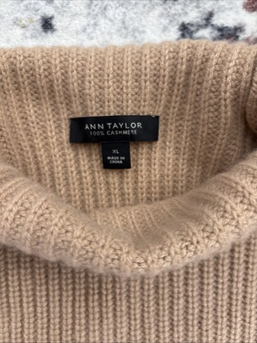 Ann Taylor Women’s Camel color ribbed 100% cashmere mock neck sweater Size:XL - Picture 3 of 3