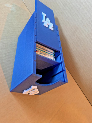 LOS ANGELES DODGERS Plastic Card Storage Box (holds 350) with 50 assorted cards