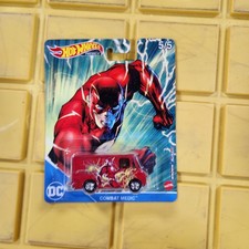 Hot Wheels 2022 Premium DC Characters #5/5 COMBAT MEDIC #GJR31 1:64 Scale E11
