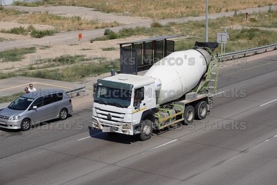 LKW Foto Howo Betonmischer Kasachstan weiß CIMC #w7zn