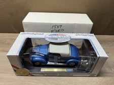 Road Legends 1937 Ford Convertible 1:18 Scale Diecast Model Car New