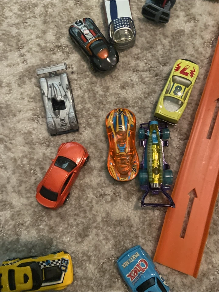 Assorted Hot Wheels Track Orange Red Blue Yellow - Image 4 of 4