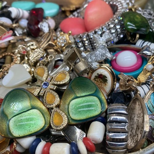 Vintage To Modern Costume Jewelry Mixed Lot Brooch/Earring/Necklace