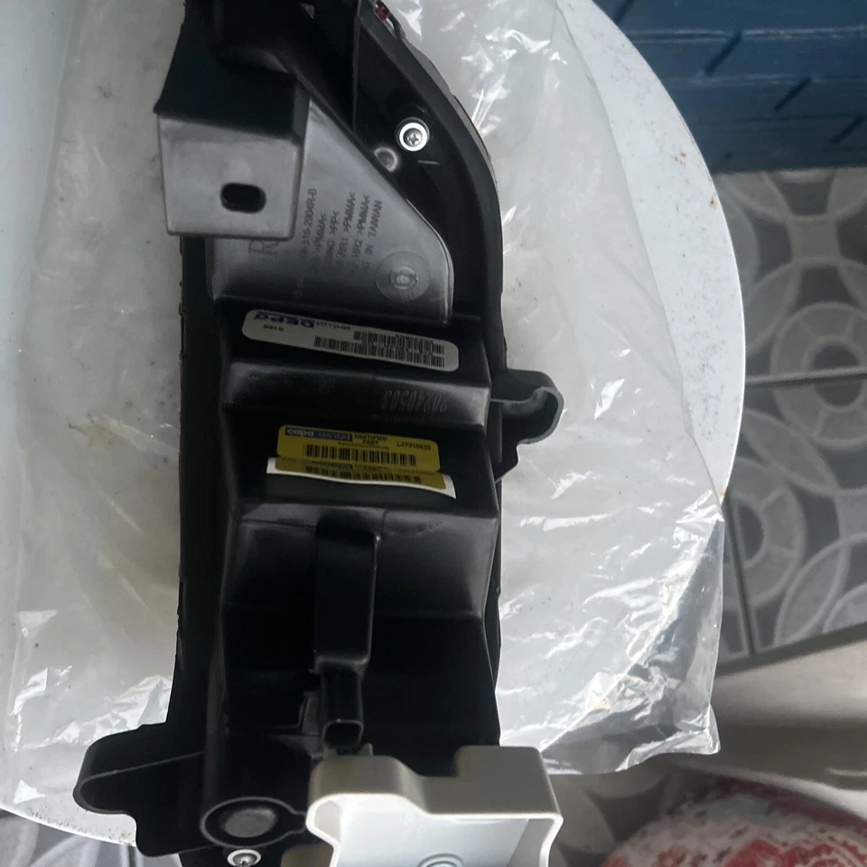 For Mazda CX-5 2017-2020 Bumper Reflector Passenger Side | CAPA | For MA1185108 - Image 4 of 4