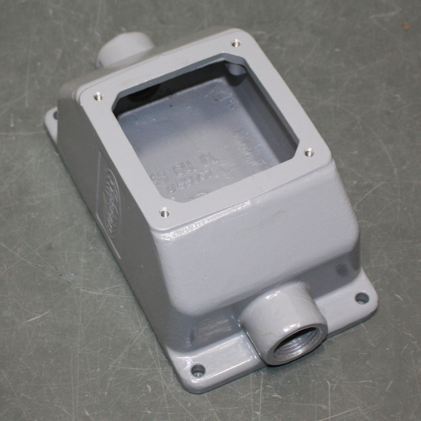 Hubble Back Box Hubbell Back Box FT202W, for 3/4