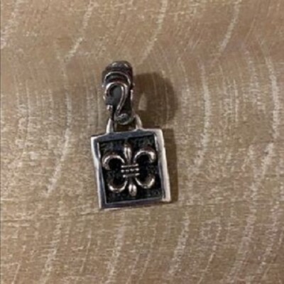 Silpada S1644 Sterling Silver Fleur De Lis Tag Slide Pendant