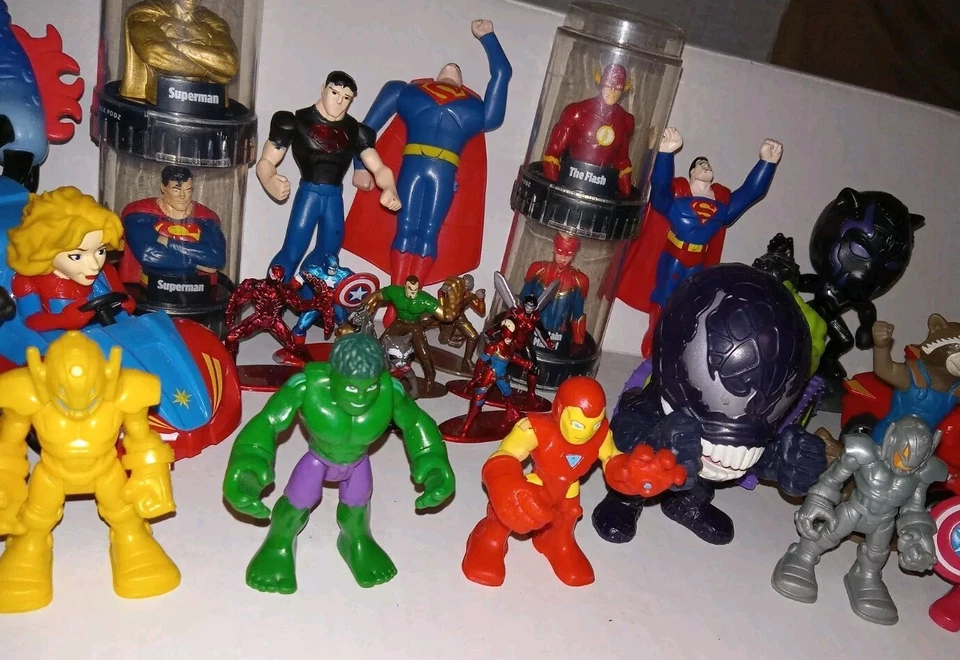 DC Comics/Marvel Toys Action Figures Mixed Lot Playskool Jada Metalfigs Podz - Image 2 of 4