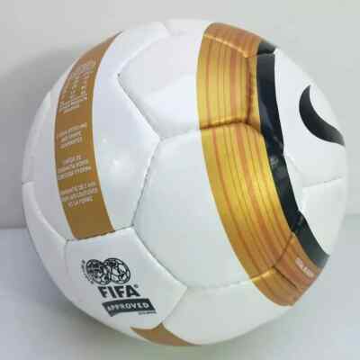 Golden Nike Total 90 Aerow Copa America 2004 Official Match Ball