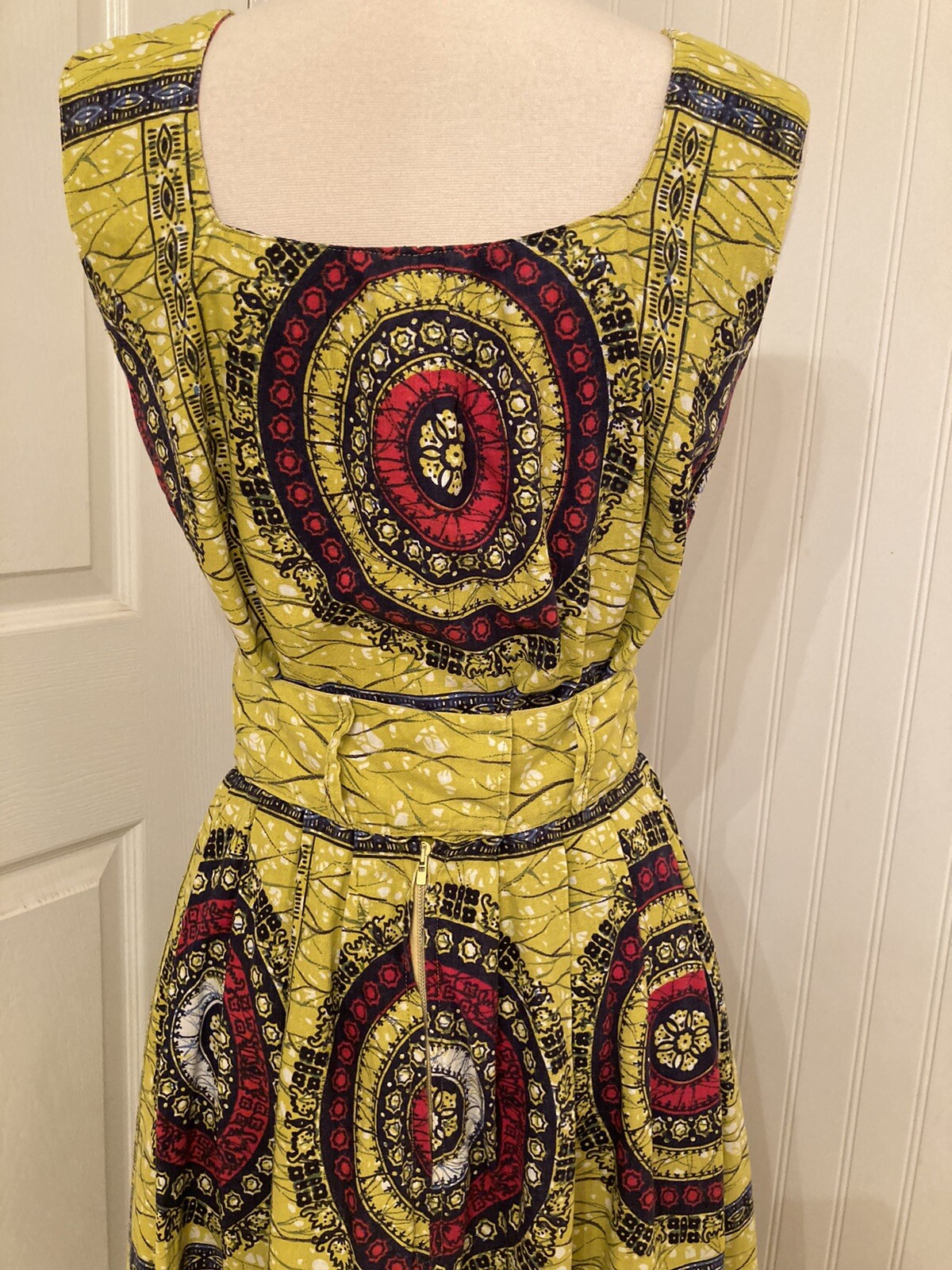 vintage 1950s novelty print 2 pc dress, tribal, s… - image 7