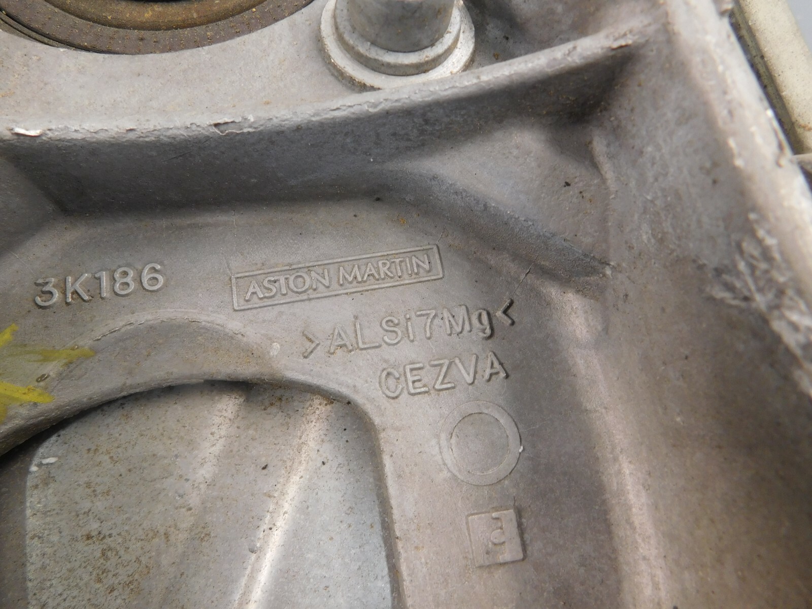 2015 14 - 18 Aston Martin V12 Vantage S Right Front Hub Assembly #1954 C4