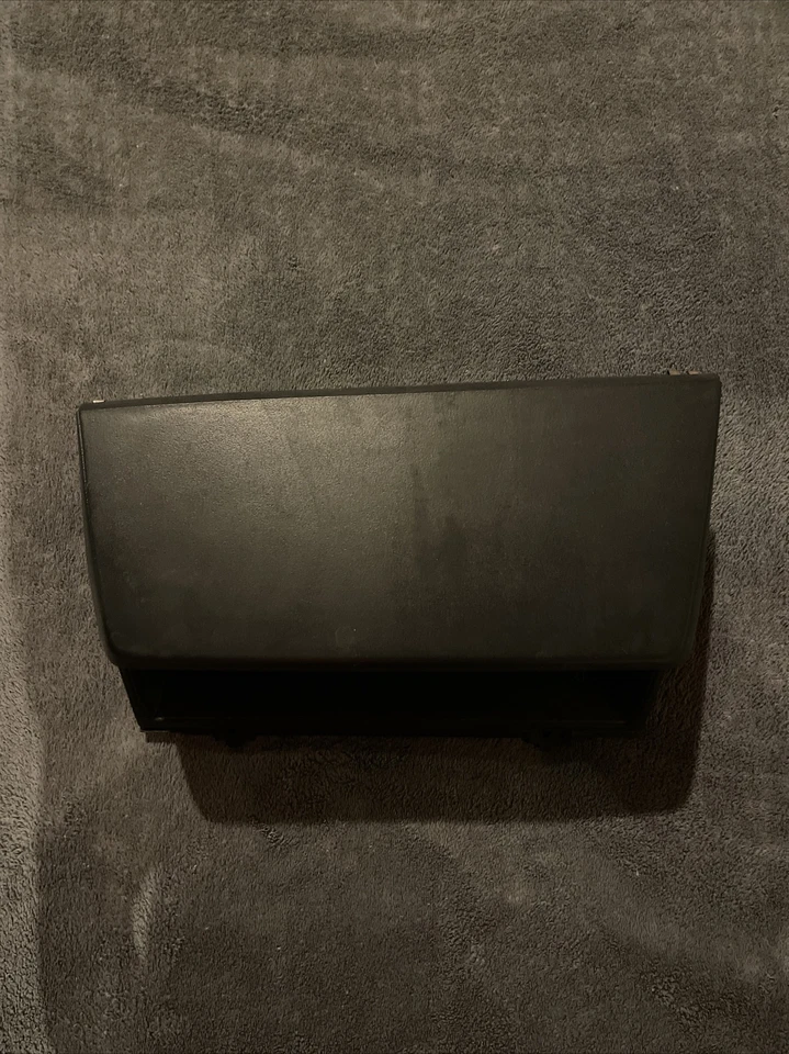 Dodge Plymouth Colt 1985-1988 velocímetro bisel tablero moldura negro OEM Foto 2 de 4