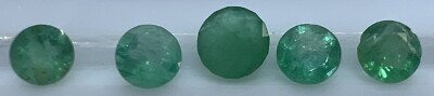 Natürliche runde mittelgrüne Smaragde - Aprx 4,5-5,2 mm - 1,90 cts