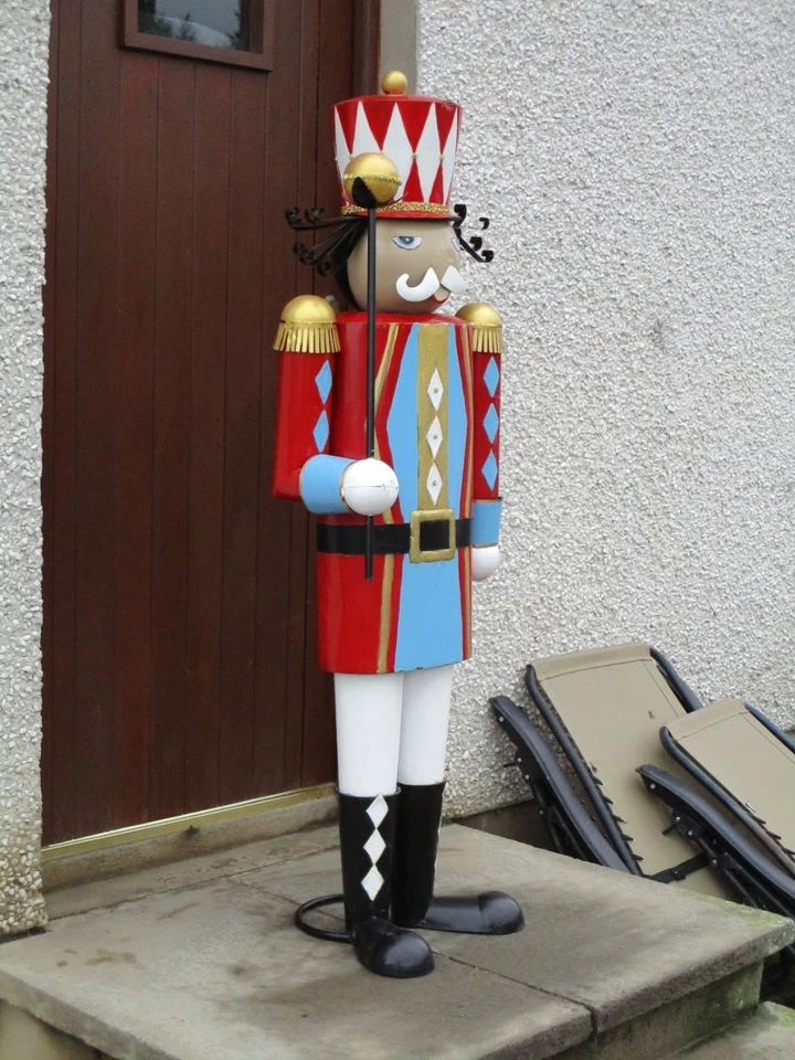 Large Nutcracker Statue - Image 2 of 4