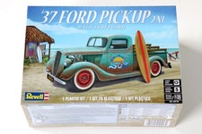 Revell 85-4516    37 Ford Pickup 2n1 with Sur...