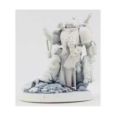 Primaris Apothecary #18 NM
