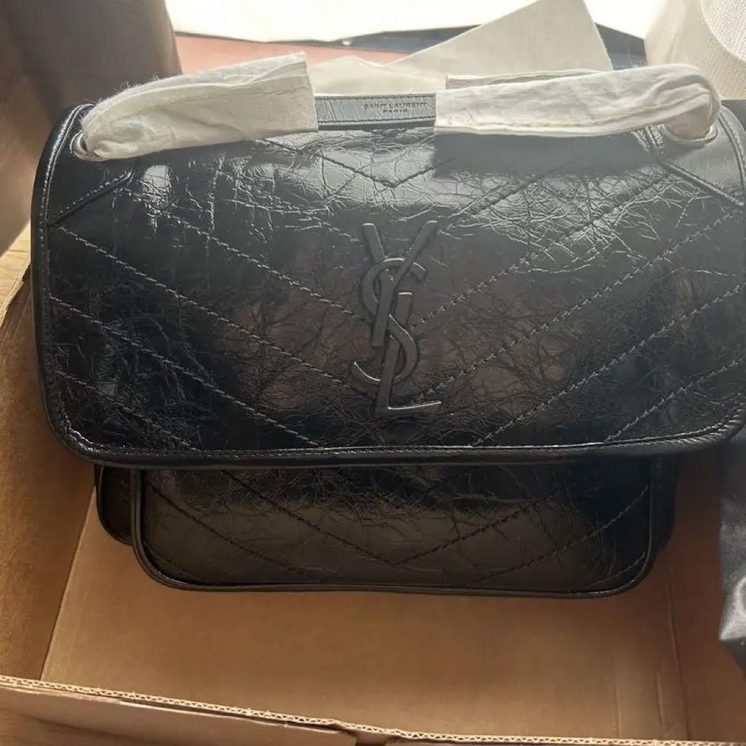 Borsa a tracolla Saint Laurent Niki nera