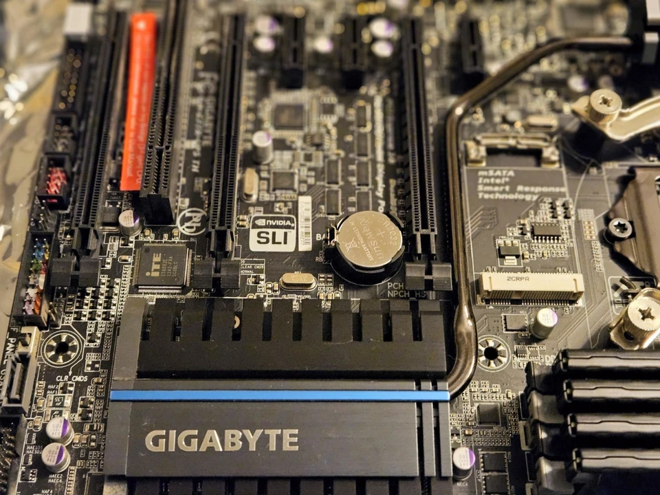 Gigabyte GA-Z77X-UP5 TH Motherboard Combo i7-3770 3.4 GHz CPU 32 GB DDR3 RAM - Image 3 of 4