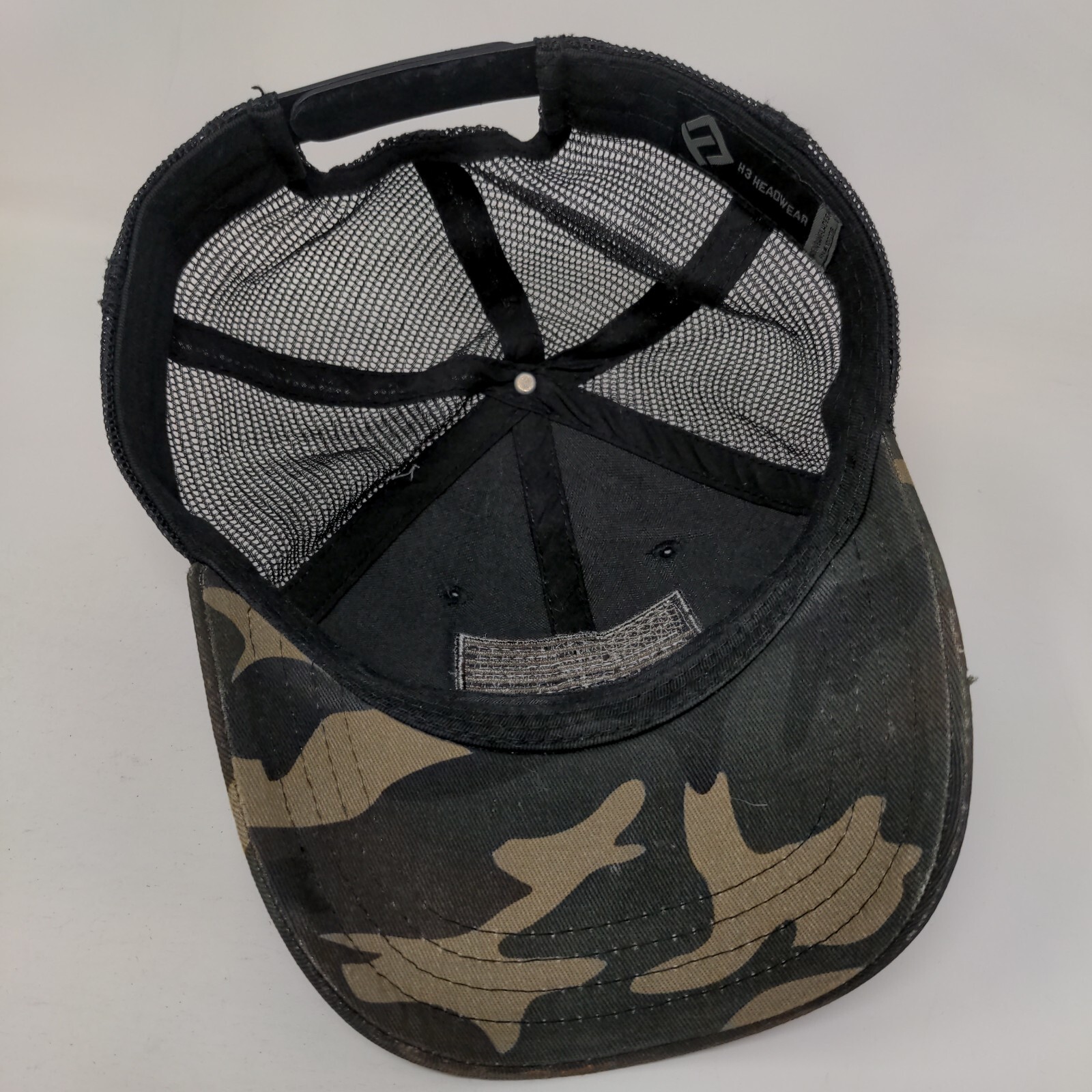 American Flag Patch Snapback Mesh Back Trucker Ha… - image 6