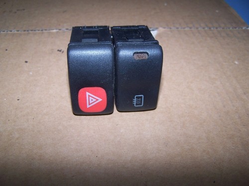 Schalter Warnblinkanlage Seat Aropsa Bj.99 6N1953235