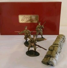 17648 - British 4th Battalion, Royal Fusiliers, Firing Line 2 Set w/Barricade