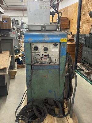 MILLER AC/DC INERT GAS WELDER MODEL 320 A/B WITH CHILLER