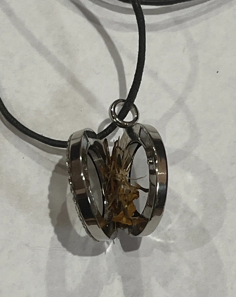 Silver Tone Round Clear Glass Locket Surrounded By Crystal Rhinestones Necklace - Image 4 of 4