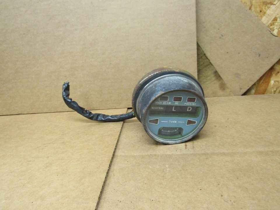 Engranaje de aceite de giro de combustible Honda CB750A Hondamatic Gauge Foto 2 de 4