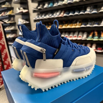 MONCLER ラウントトゥレスアッフフツ 4F00040M2776 999 AUTHENTIC Moncler x Adidas Originals NMD Runner Gore Tex