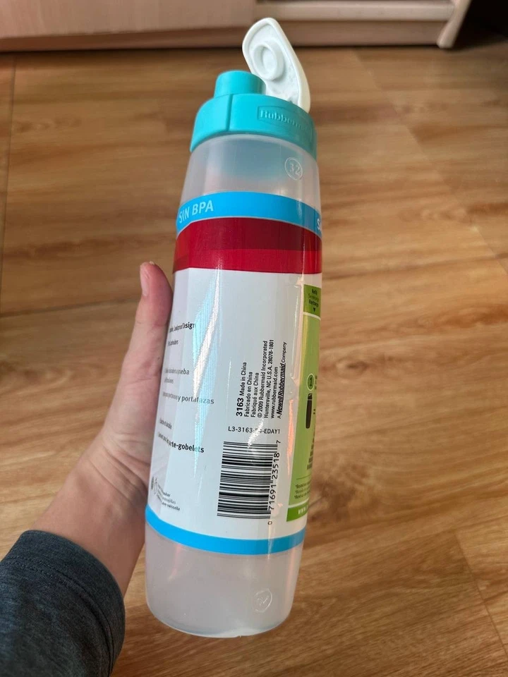 Rubbermaid 32 oz Chug garrafa de água hidratação copo plástico sem BPA à prova de vazamento - Imagem 3 de 4