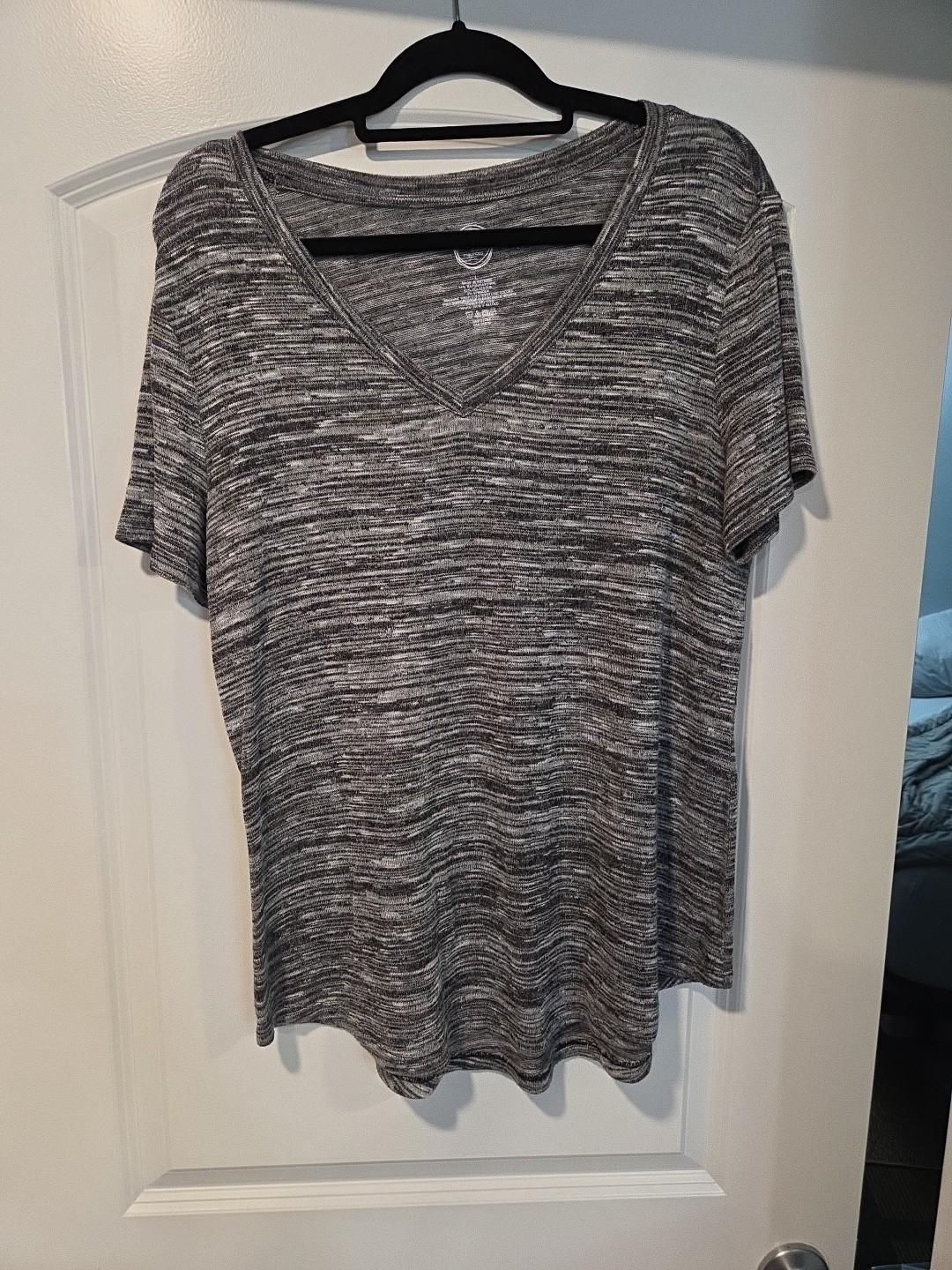 L Maurices Pre-owned White,black And Gray Tunic t-Shirt. Excellent Condition.