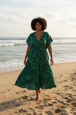 Amazon Essentials Dress Womens 4X Green Floral Maxi V Neck Short Sleeve Jersey