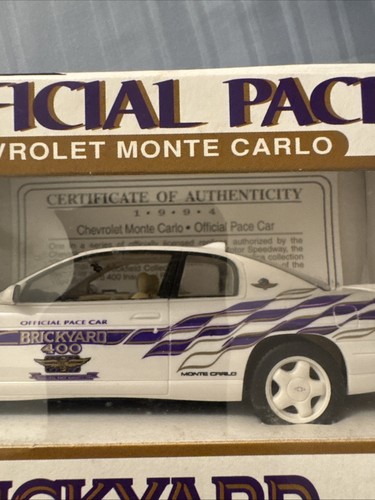 1:25 Scale Brookfield Collectors Guild 1994 Official Pace Car Monte Carlo w/COA - Picture 2 of 6