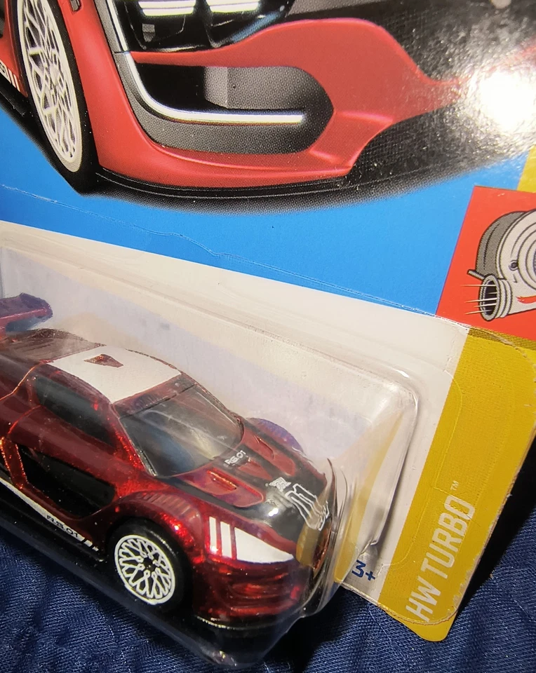 Coche Deicast Hot Wheels 2023 Super Treasure Hunt Renault Sport RS 01 134/250 1:64 Foto 3 de 4