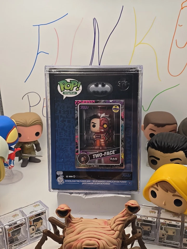 FUNKO POP! DIGITAL NFT BATMAN #371 TWO-FACE  5000 PC - image 4 of 4