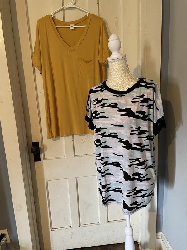 Lot Of 6 Womens Short Sleeve Tees. Size Medium By Sew In Love 