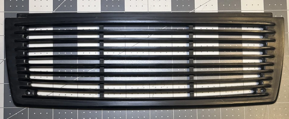 1970 MERCEDES BENZ 280 SE GRADE DE ALTO-FALANTE PAINEL SUPERIOR E MALHA W108, W109 1965-1973 - Imagem 4 de 4