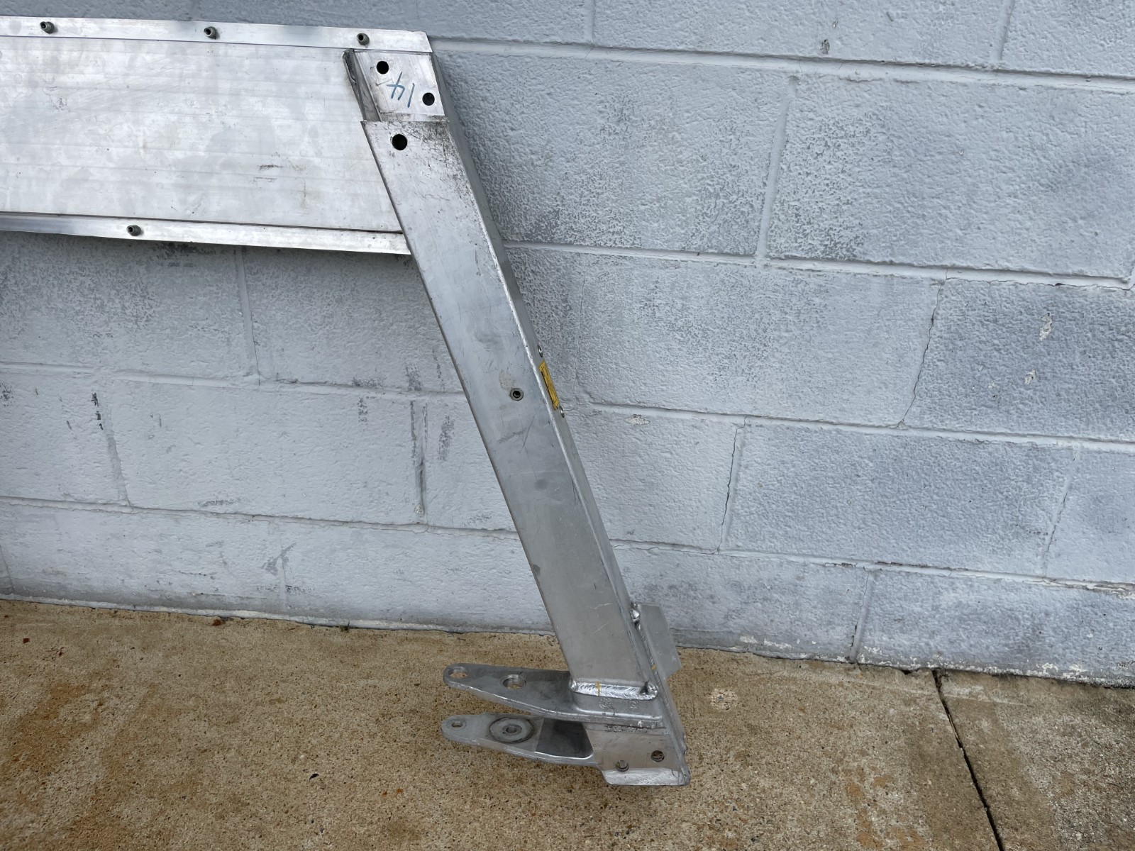 2016-2021 MCLAREN 570S OEM REAR ENGINE CRADLE LOWER SUBFRAME CROSSMEMBER SUPPORT
