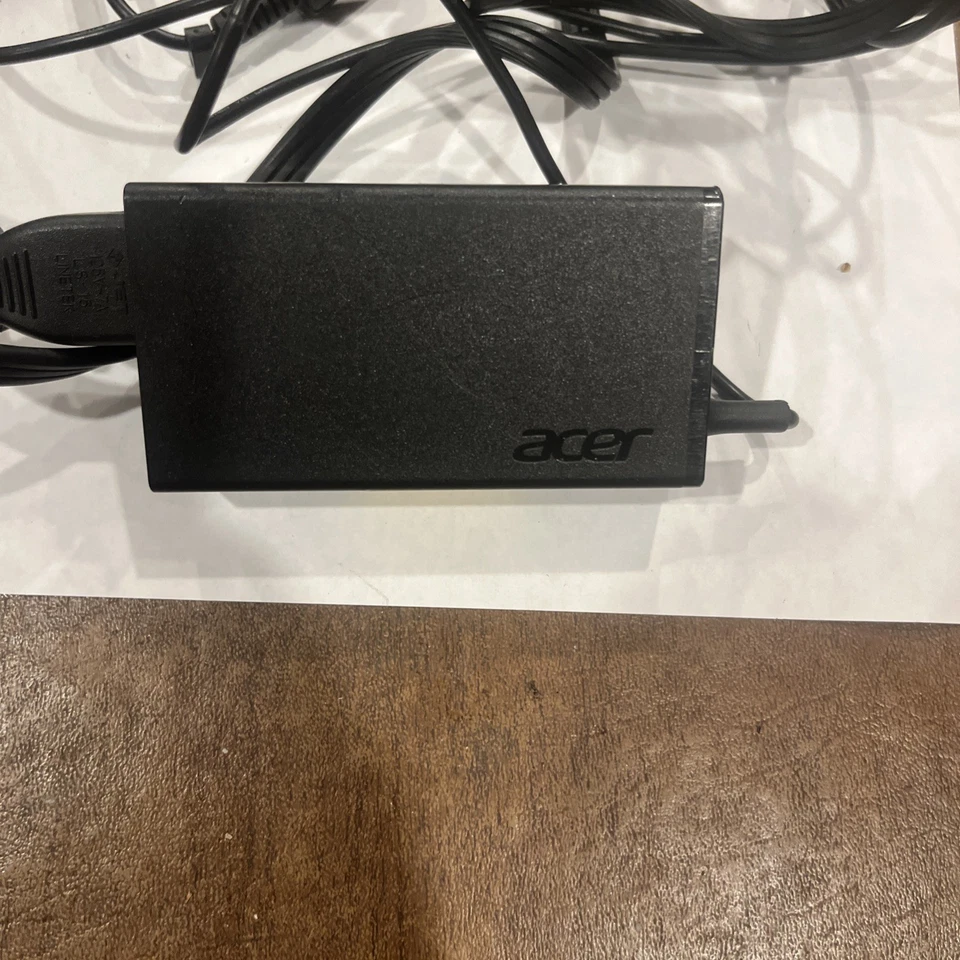 Lof of 10 宏碁 A11-065N1A 19V 3.42A 65W 正品原装交流电源适配器 — 第 4/4 张图片