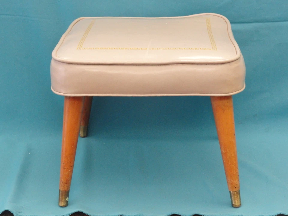 СОВРЕМЕННЫЙ КВАДРАТНЫЙ ВИНИЛОВЫЙ СТУЛ СЕРЕДИНЫ ВЕКА ЭПОХИ АТОМНОГО КОСМОСА с ПОЗОЛОЧЕННЫМ ДЕКОРОМ - Изображение 2 из 4