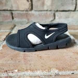 9c nike sandals