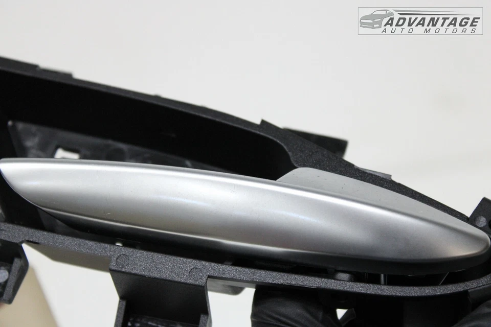 2023-2024 Dodge Hornet GT DELANTERO DERECHO INTERIOR PUERTA PANEL MANIJA OEM Foto 4 de 4