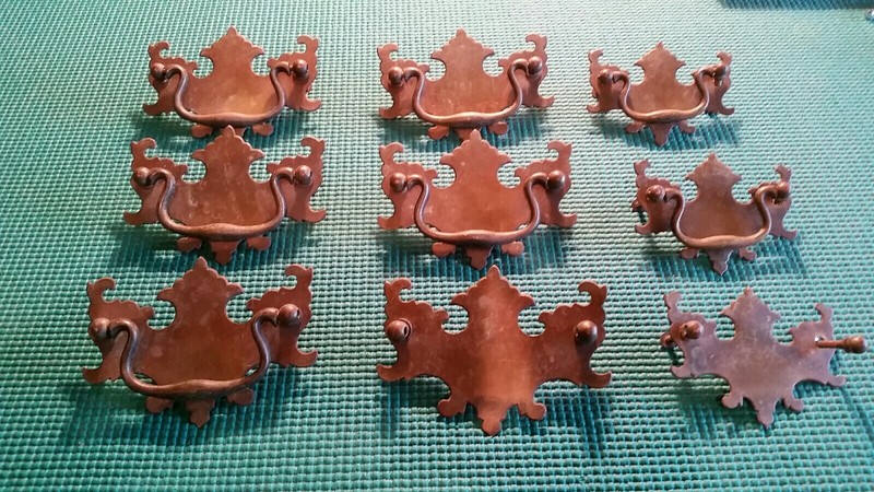Lot 9 Vintage Early American 3" & 3.75" antique brass color metal drawer pulls