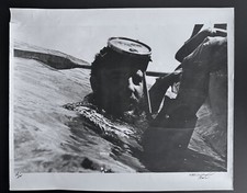 Fidel Castro Diving – Rare Underwater Portrait by Korda Signed Vintage Print