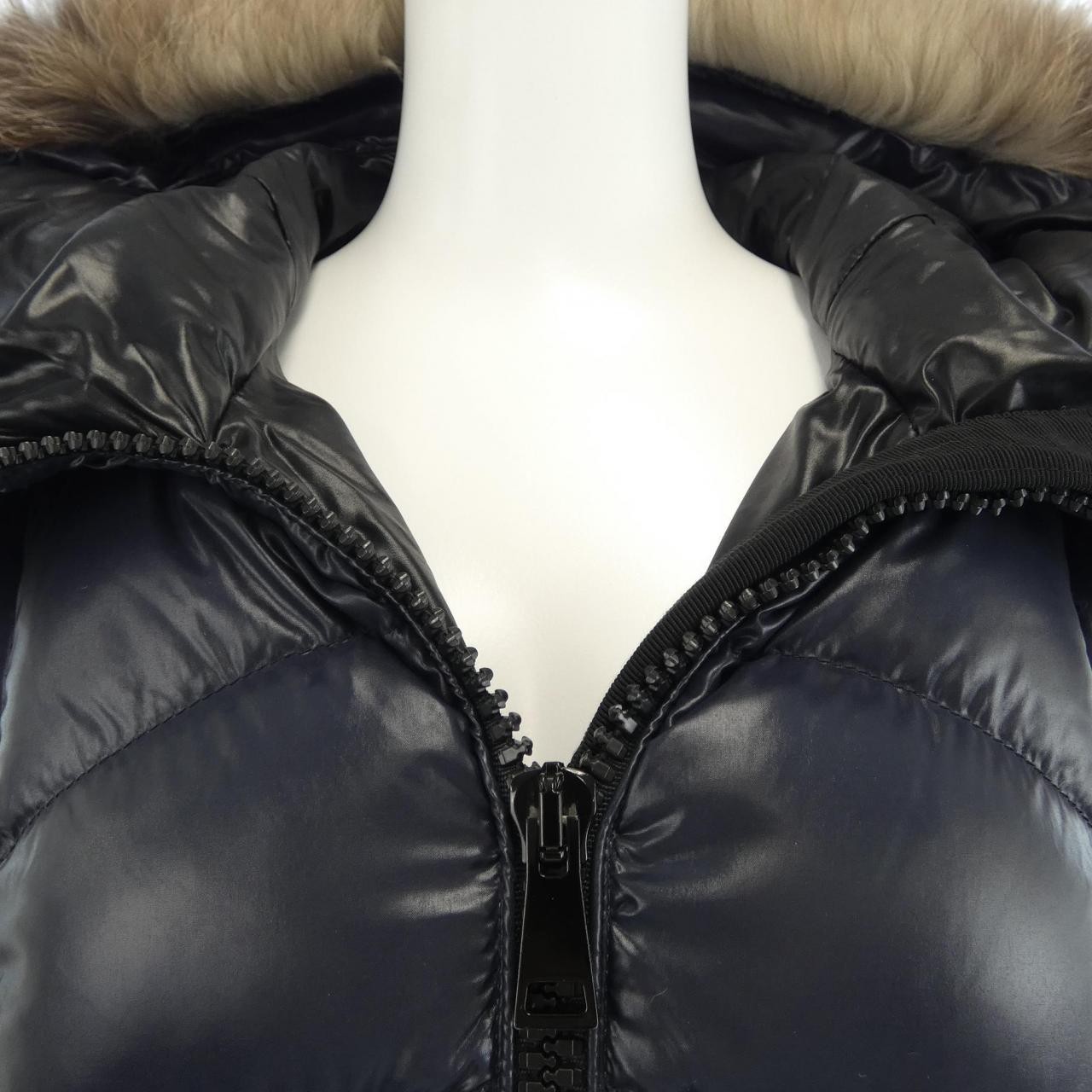 Authentic Moncler MONCLER ALBIZIA down coat #230-000-193-1746 image 7