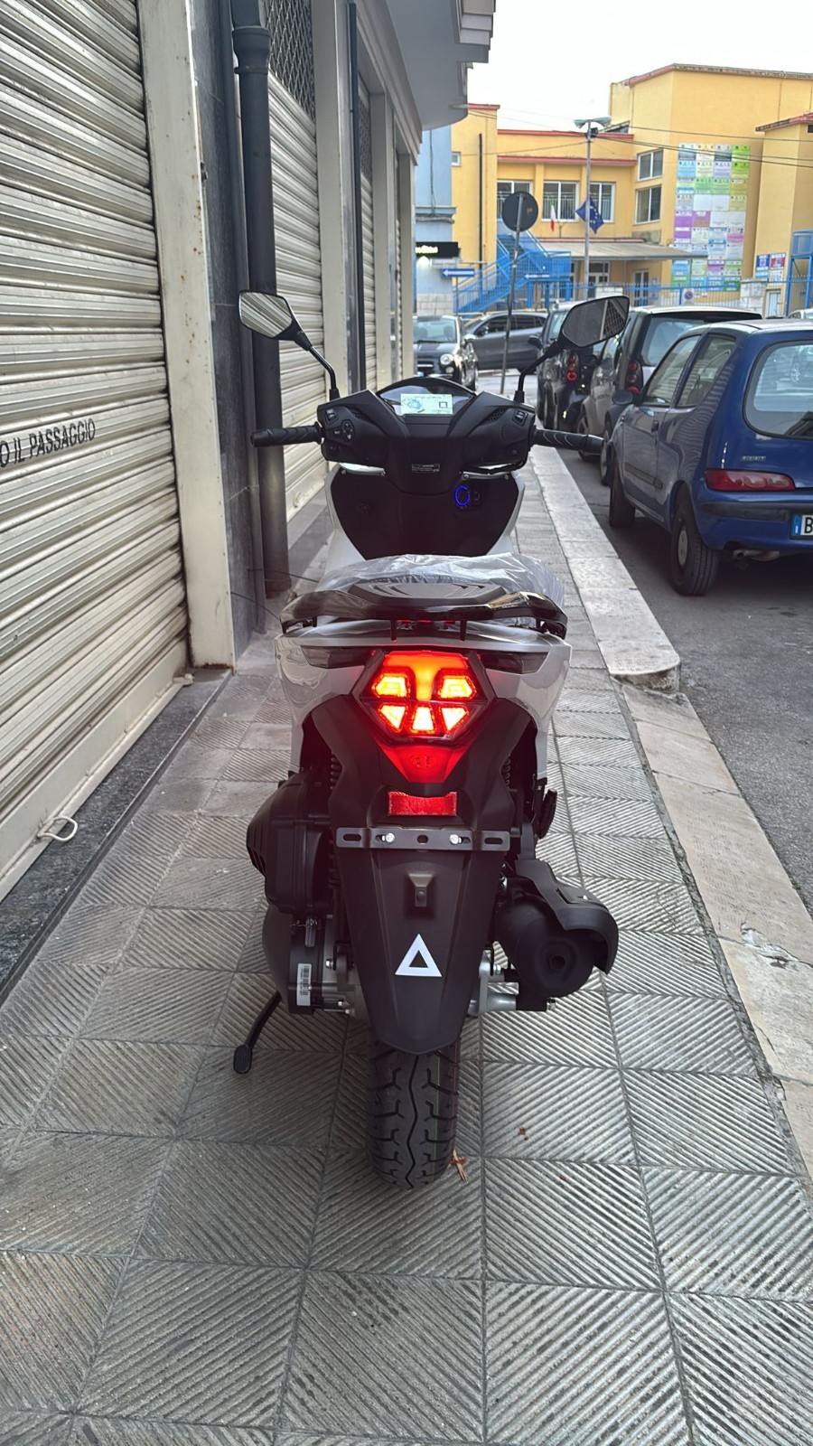 TNT XCS 125 - Moto Nuova foto 5