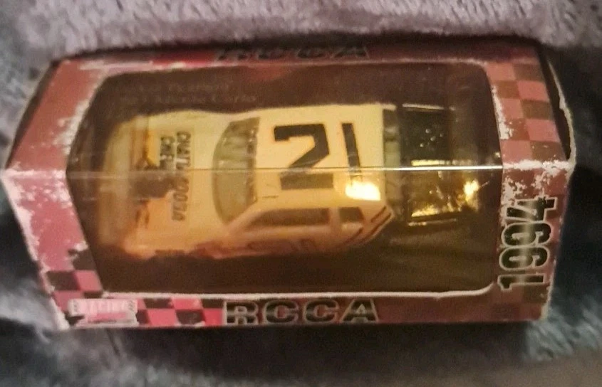 Racing Collectables RCCA 1994 #21 David Pearson 1985 Monte Carlo 1 Of 16,128 - Image 3 of 4